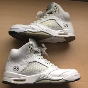 Jordan 5’s Retro- Metallic/White size 9.5